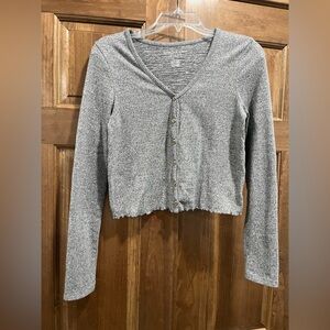 American Eagle Grey Button V Neck Frill Cropped Sweater Cardigan, Size Small